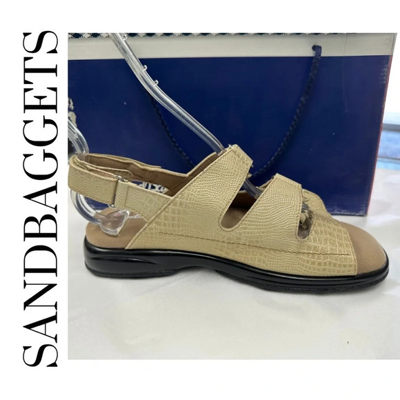 Sandbaggers Lucy Women’s Golf Sandal Color Champagne Velcro Closure Size 8 - Picture 3 of 5